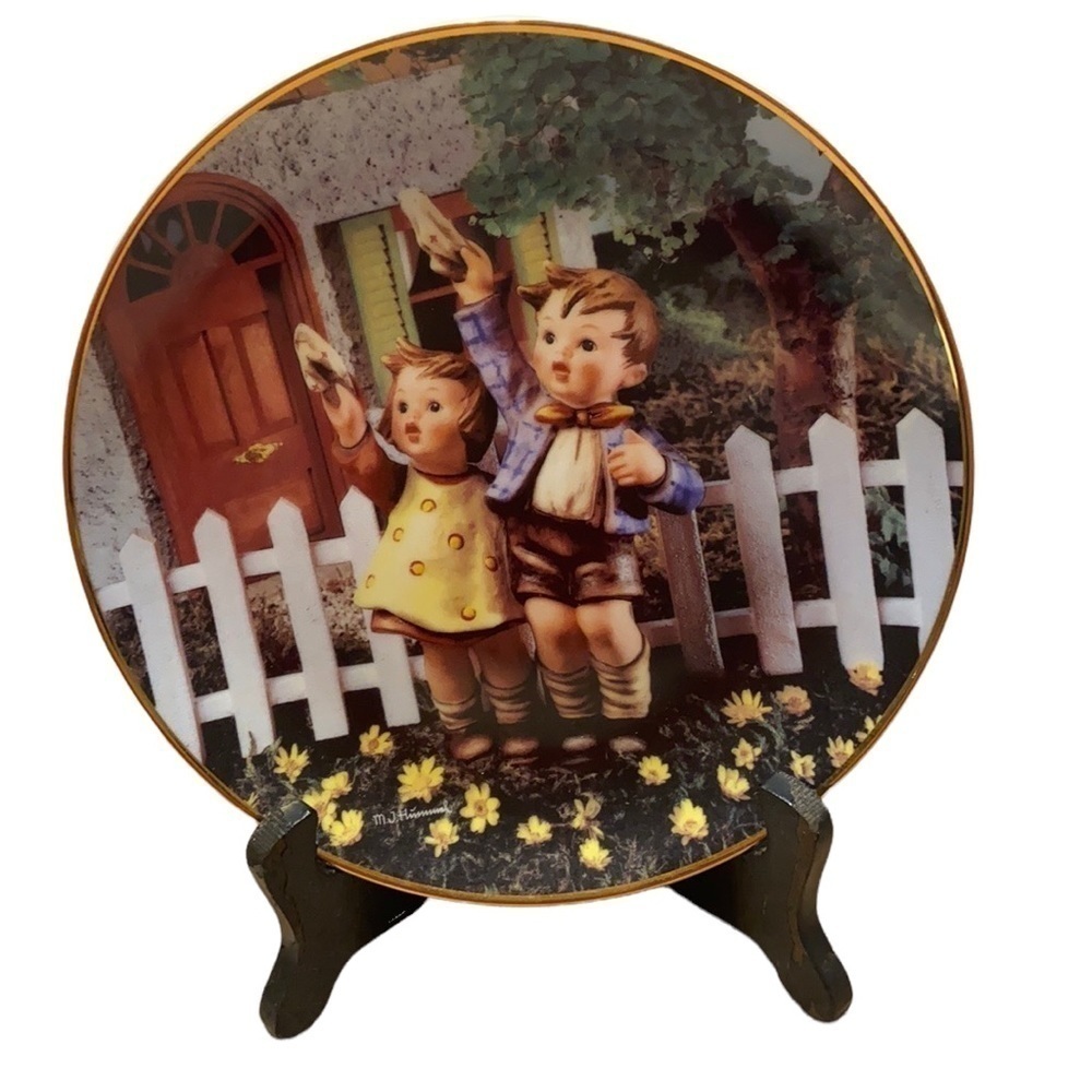 Hummel Danbury Mint Little Companions Plate “Come Back Soon” Collection